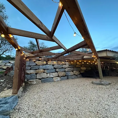 Mas Sogusthenna Casa de Férias Mons (Gard)