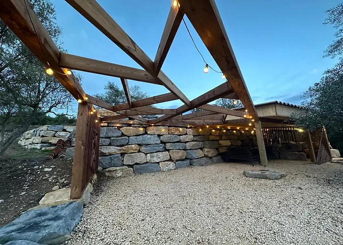 Mas Sogusthenna Casa de Férias Mons (Gard)